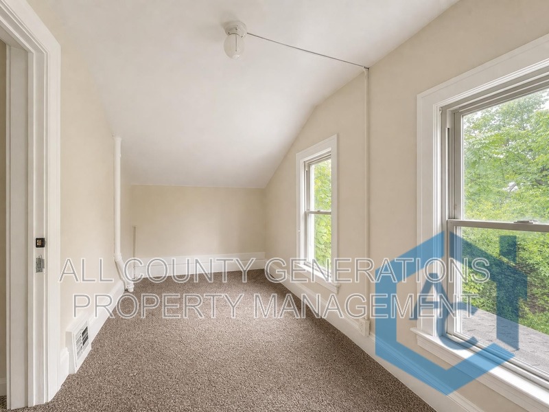 Main Rental Photo 8