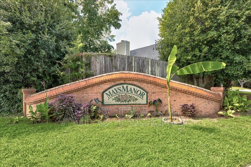 Atlanta House: 3790 Benjamin Ct SW