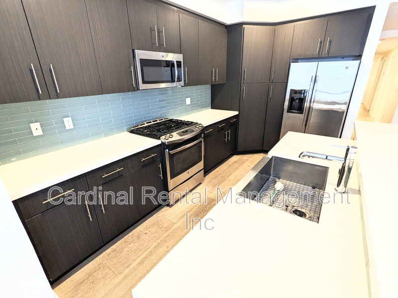 Los Angeles Condo: 11912 Laurelwood Drive - 101