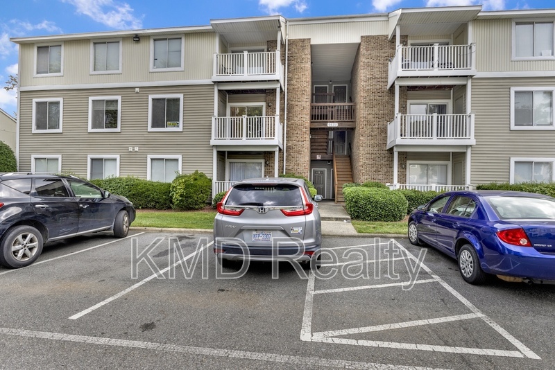 Charlotte Condo: 9531 University Terrace Drive