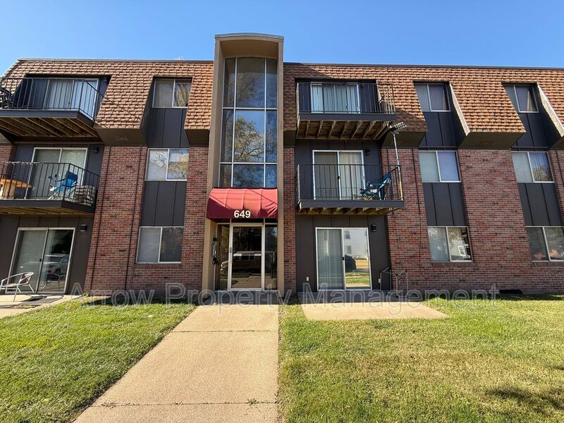 Lincoln Condo: 649 South 18th Street-23