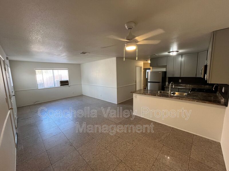 Cathedral City House: 32300 Monte Vista Rd