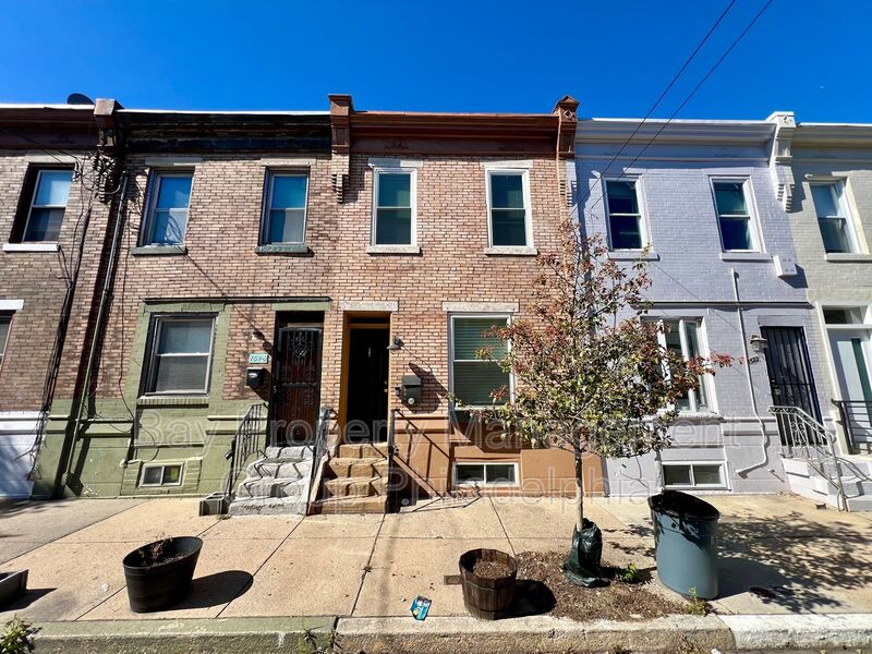 Philadelphia House: 1524 S Ringgold St