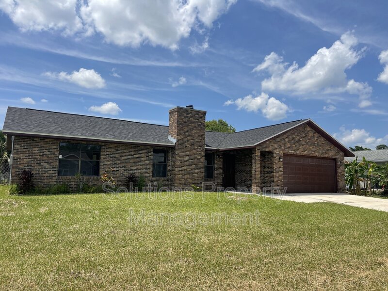 Palm Bay House: 1270 Gustrow Ave NW