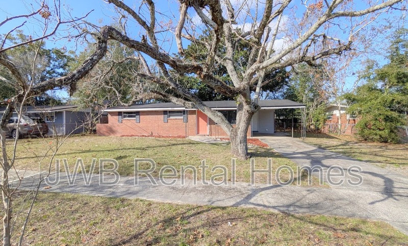 Jacksonville House: 5660 Tempest St