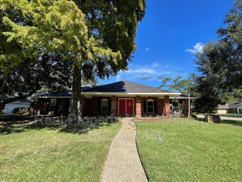 Baton Rouge House: 5293 Chenango Dr.