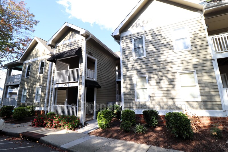 Cary Condo: 510 Springfork Dr