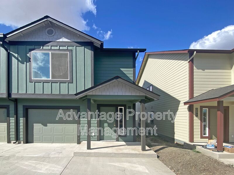 Lebanon House: 1786 S 9th Street