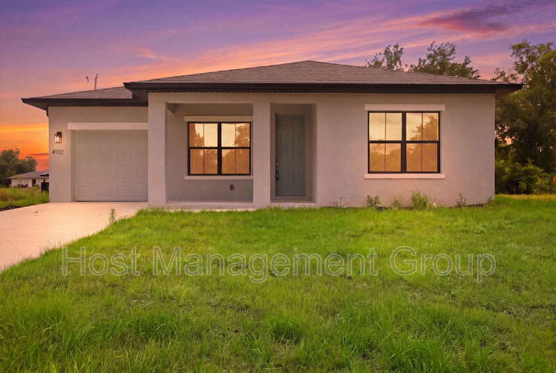 Lehigh Acres House: 4102 E 7th Street