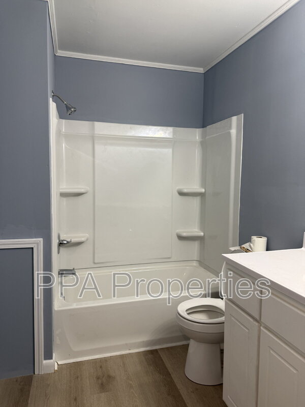 Burlington Condo: 221 Willow Avenue