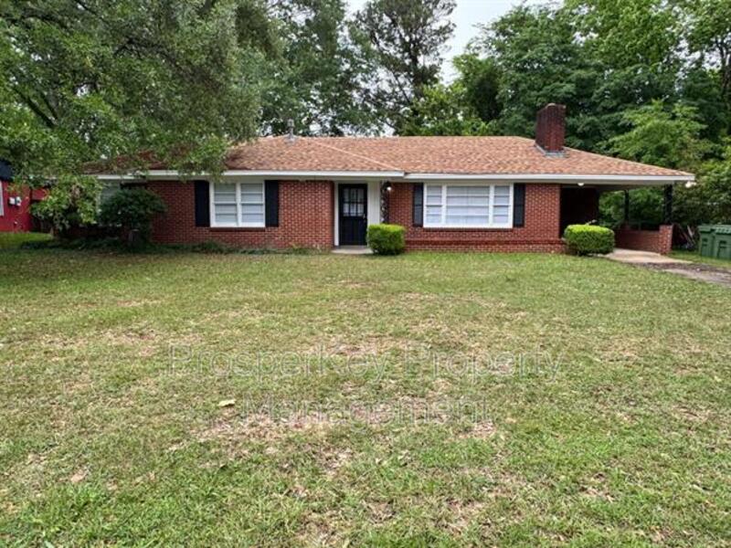 Montgomery House: 3543 Berkley Dr