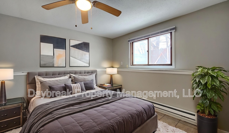 Fargo Condo: 717 30th St. North - 5