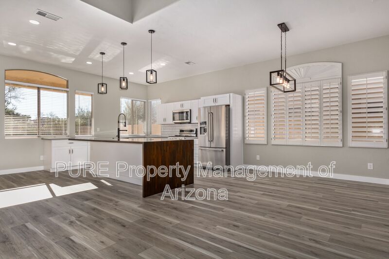 Phoenix House: 22215 N 49th St
