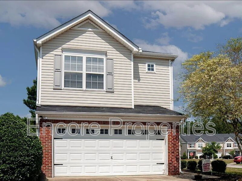 Holly Springs House: 221 Danesway Drive