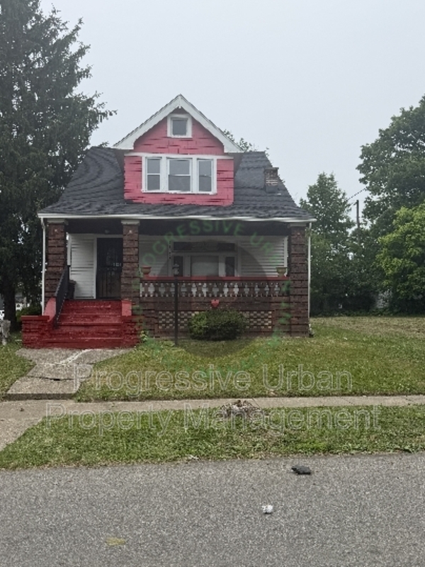 Cleveland Condo: 11201 Revere Avenue - Upstairs