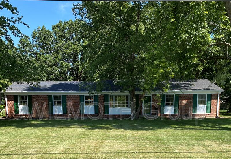 Request a Viewing for 829 South Eaglewood Drive Tenant Turner