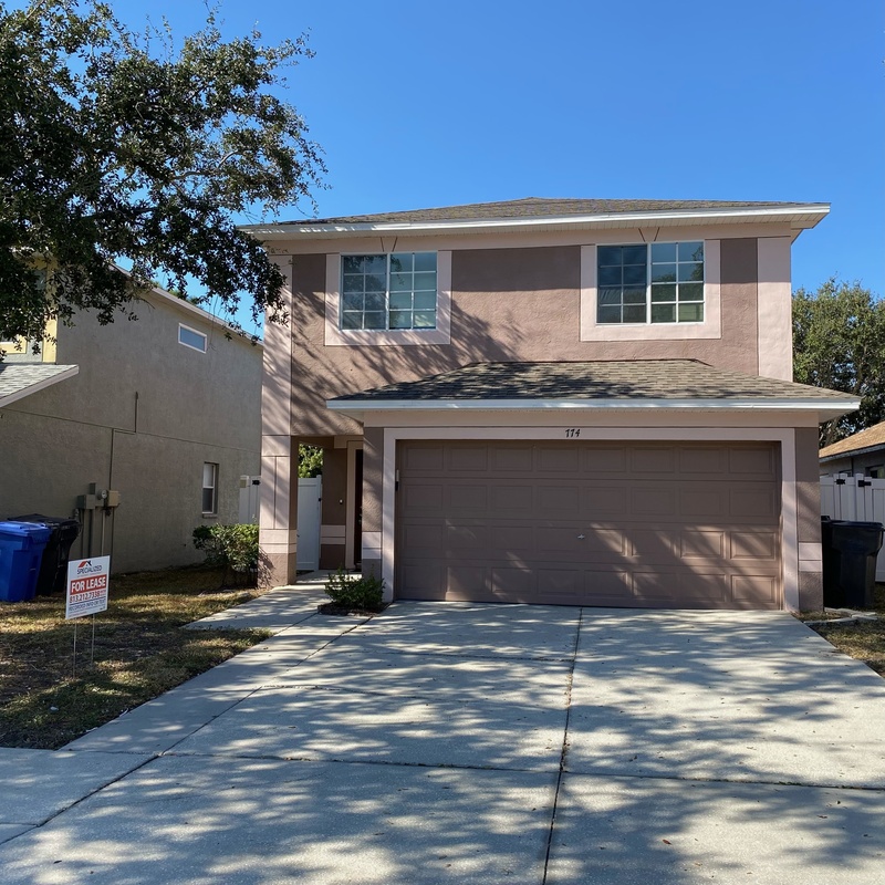 Brandon House: 774 Burlwood St