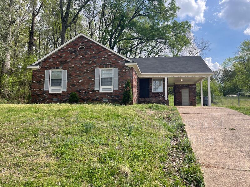 Memphis House: 1441 Whitney Ave