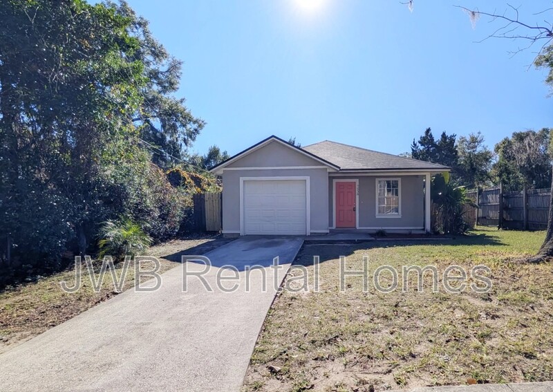 Jacksonville House: 7538 Hare Ave