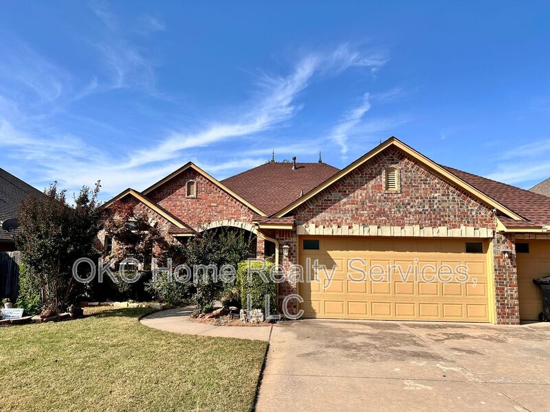 Moore House: 1113 Lanie Ln
