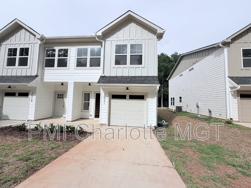 Charlotte Townhome: 7521 Lawyers Road