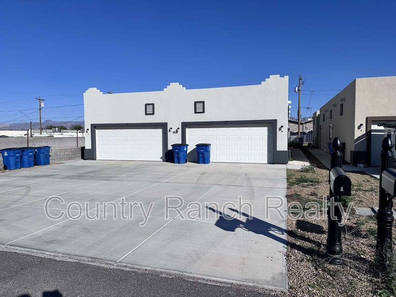 Bullhead City Condo: 1632 Shamrock Road- B