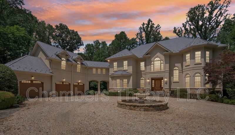 Great Falls House: 532 Springvale Rd