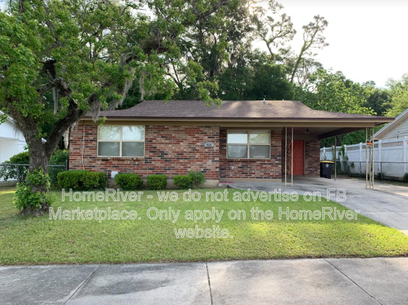 Jacksonville House: 9525 Spottswood Rd