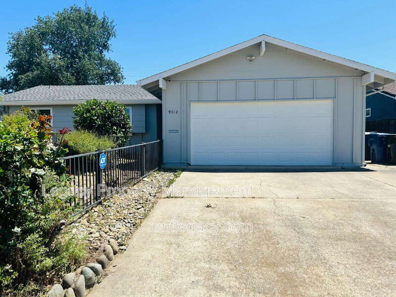 Sacramento House: 9012 Alderson Ave