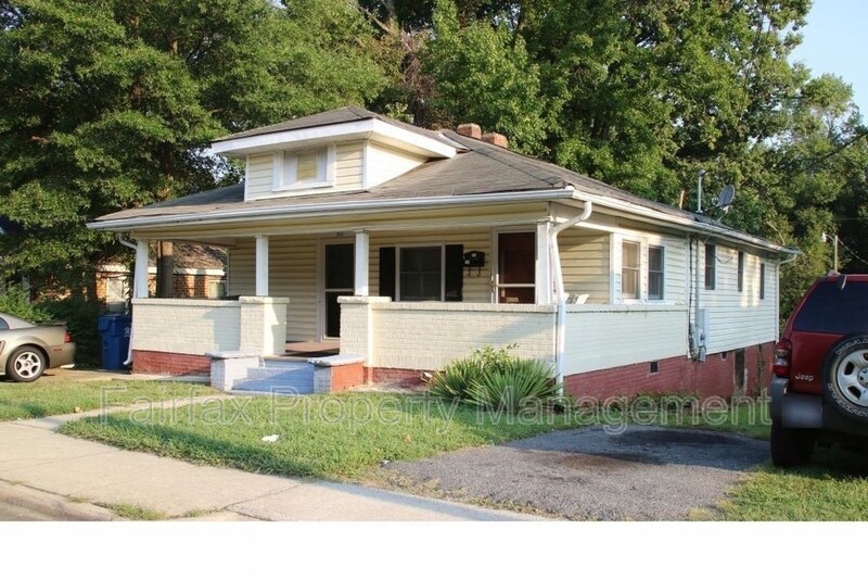 Durham House: 301 E Lawson Street
