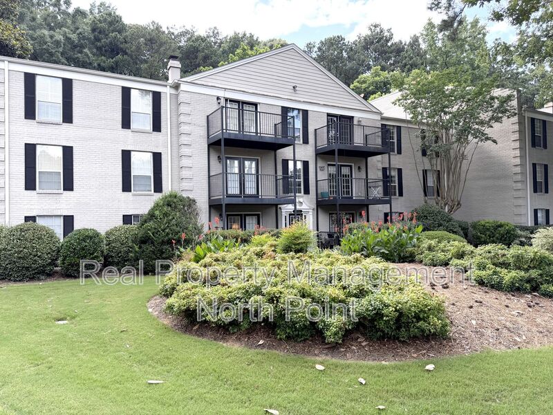 Atlanta Condo: 3513 Essex Ave