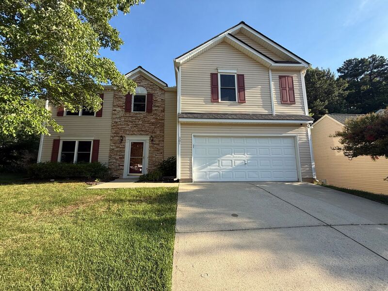 Wake Forest House: 301 Siena Dr