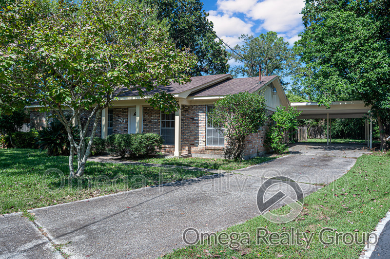 Mobile House: 21 Cullen Dr