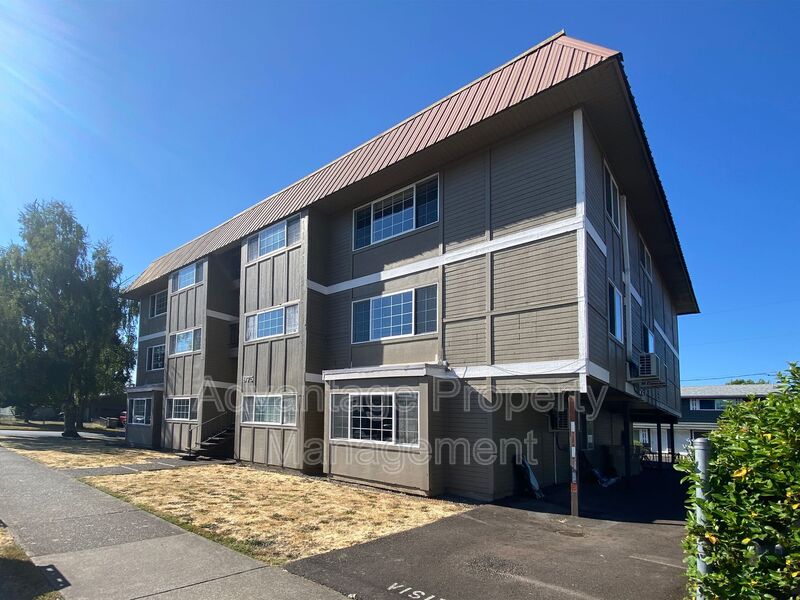 CORVALLIS House: 975 NW GARFIELD AVE