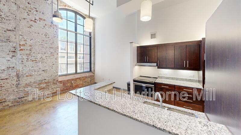 Charlotte Apartment: 1101 Hawthorne Ln