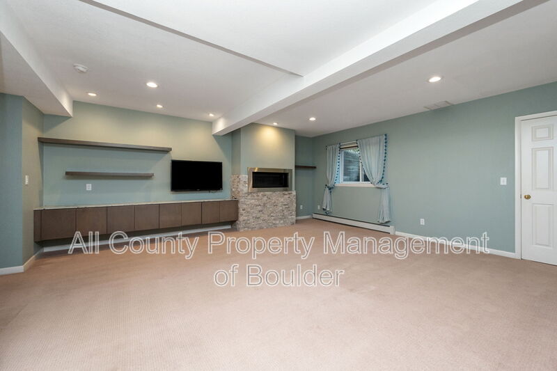 Main Rental Photo 18