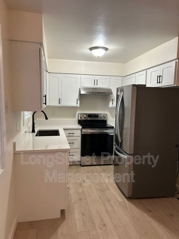 Tigard Condo: 11380 SW Greenburg Rd