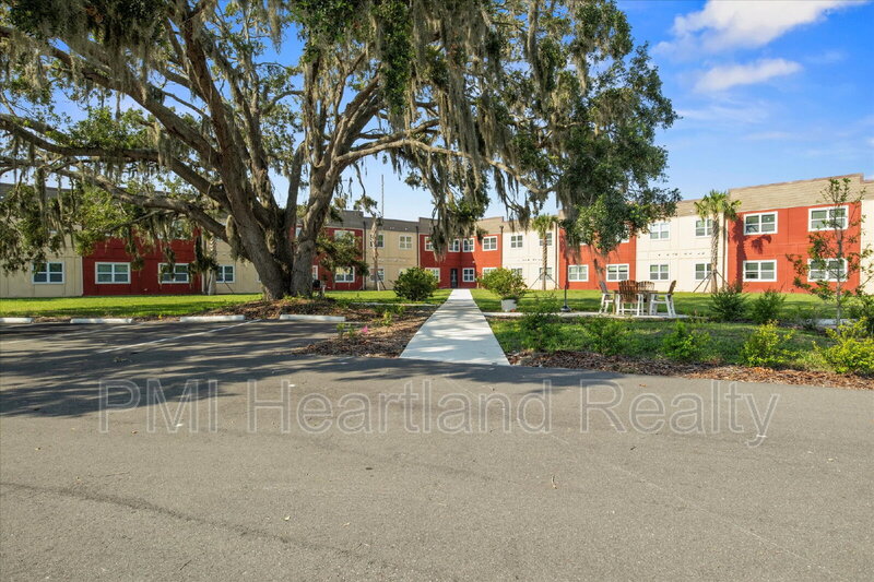 Sebring Condo: 260 Spanish Moss Cir