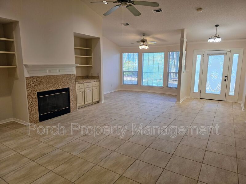 Gulf Breeze House: 303 Shoreline Dr