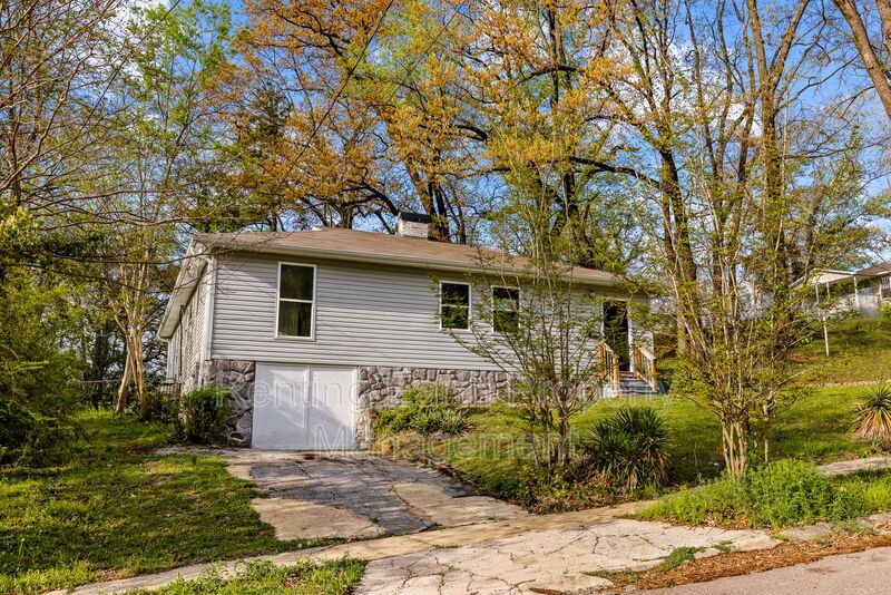 Birmingham House: 4212 50th Ave North