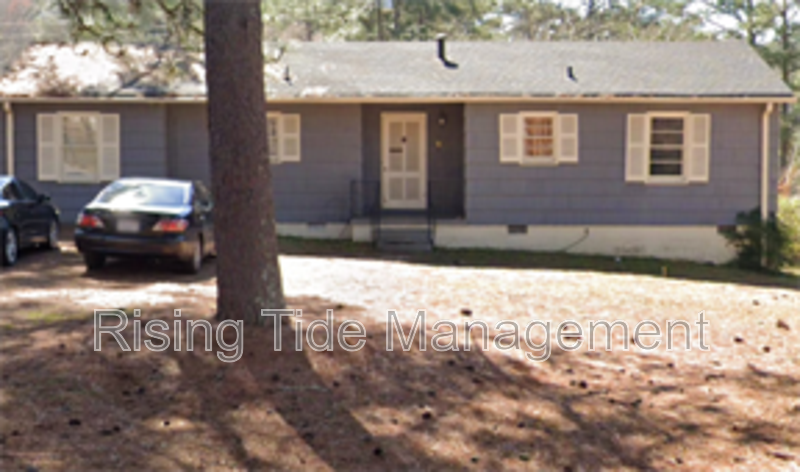 Birmingham House: 413 Hearne Cir