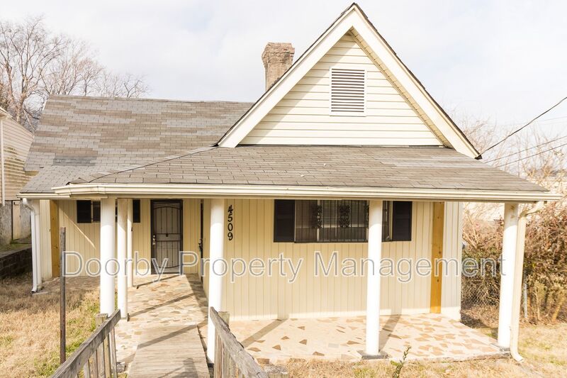Chattanooga House: 4509 Highland Ave