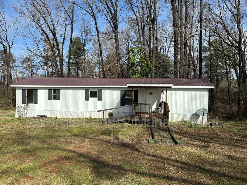 Commerce House: 581 Ila Rd