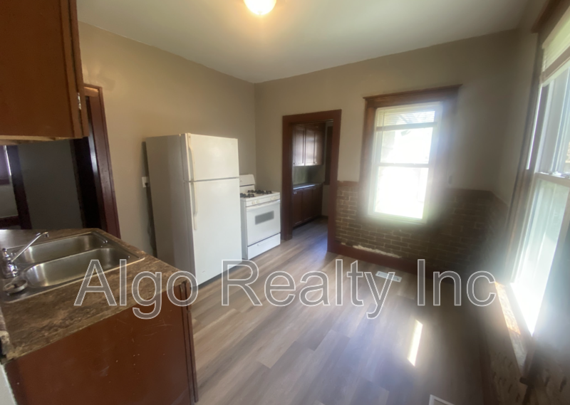 Minneapolis House: 3522 Bryant Ave N