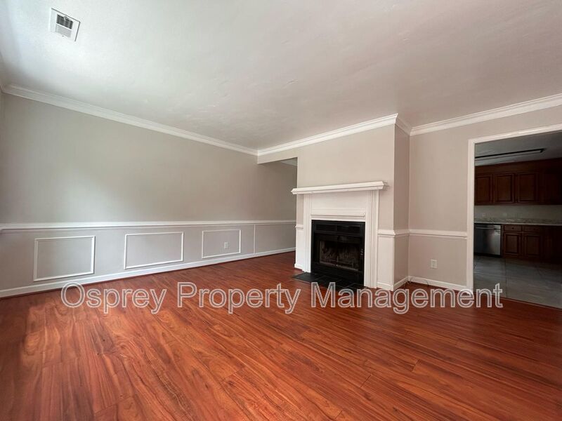 3-Bedroom Townhome with Spacious Backyard in the Heart of Chesapeake