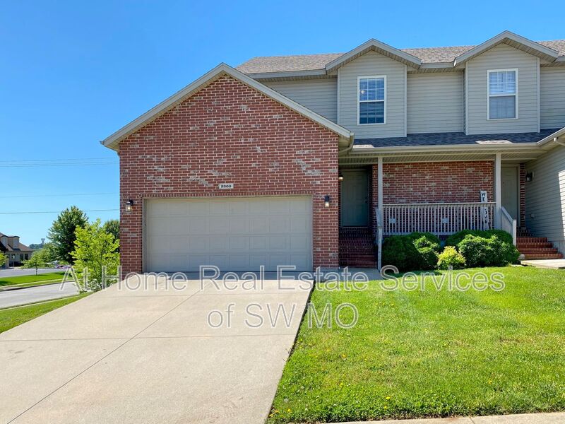 Ozark Condo: 2300 W Jonquil