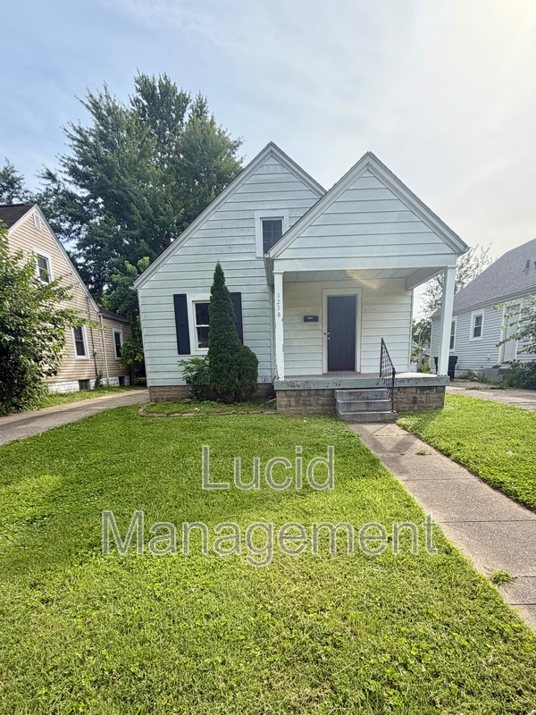 Louisville House: 1238 Central Avenue