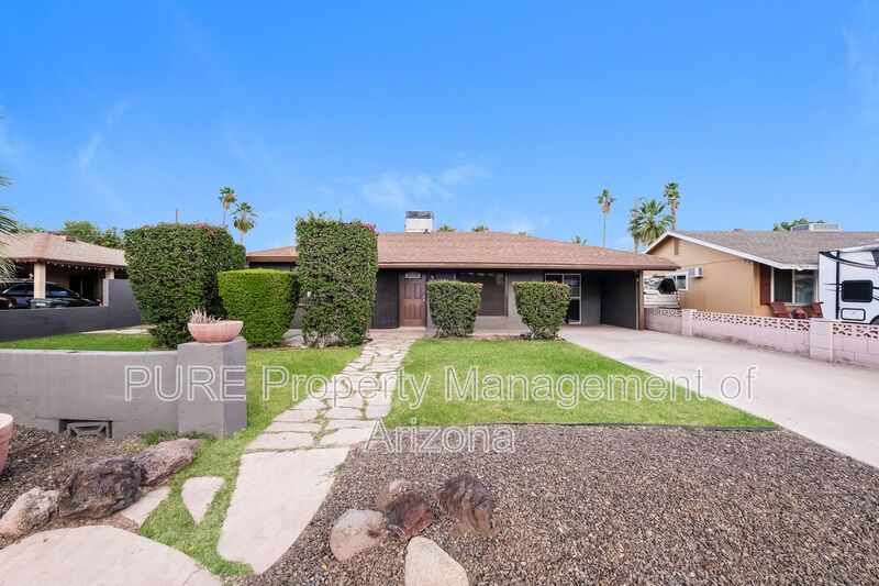 Phoenix House: 2817 N 51st St