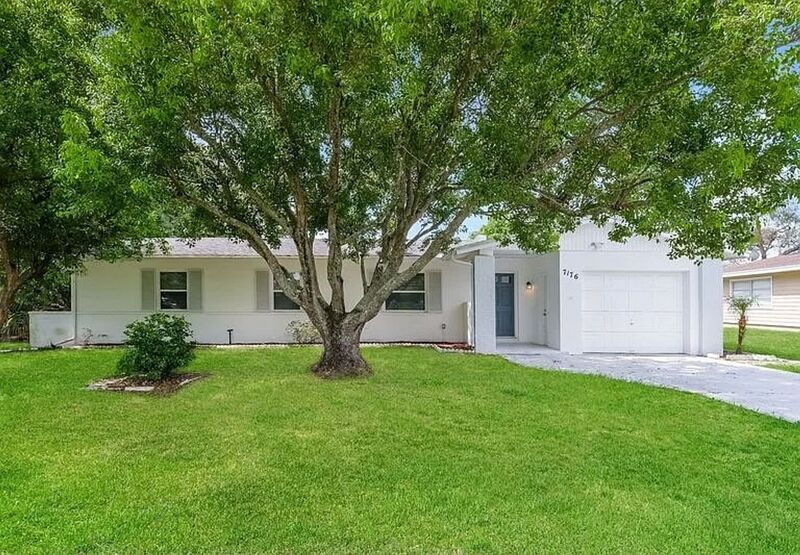 Spring Hill House: 7176 Lockwood St