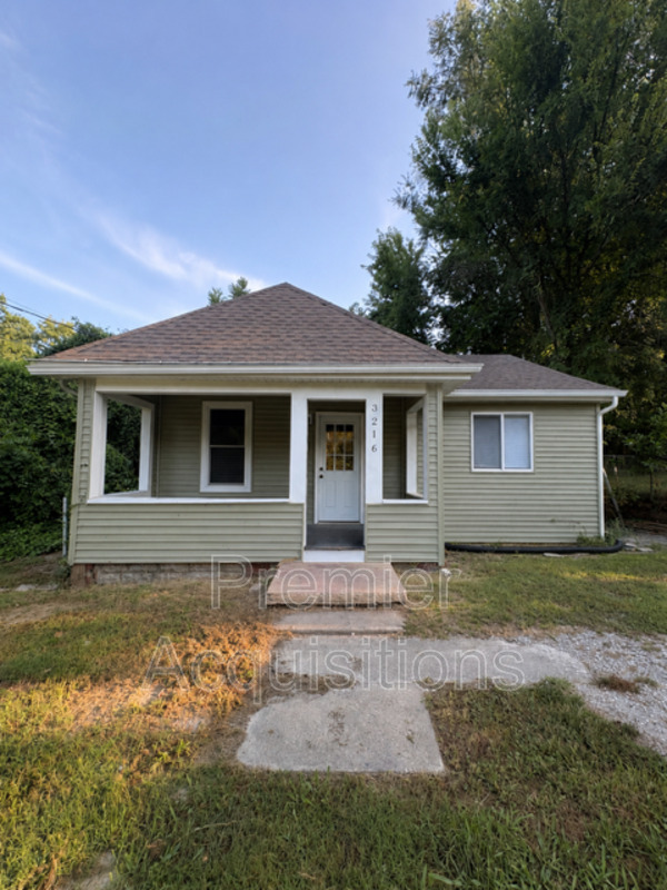 Alton House: 3216 Franor St